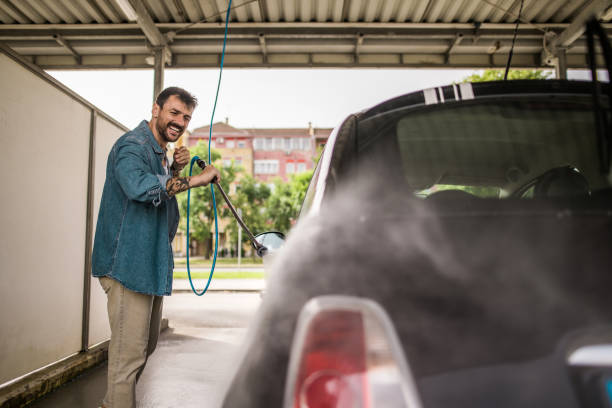 Best Commercial Building Pressure Washing  in Long Beach, WA